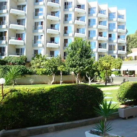 River Beach No. 202, Block B Διαμέρισμα *